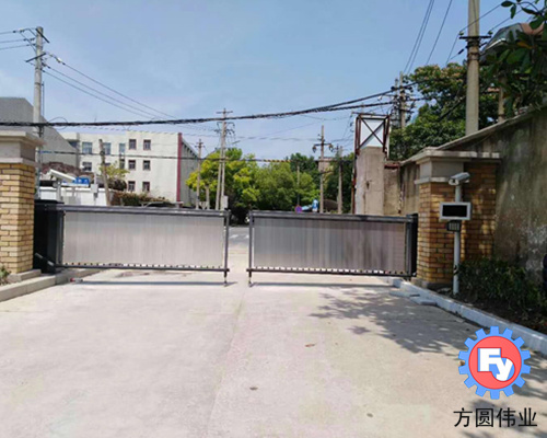 硚口车牌识别一体机二行屏